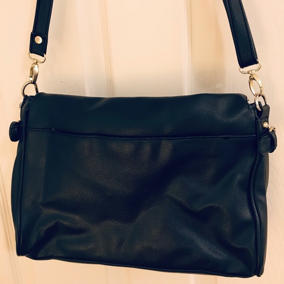 Kelly & Katie Crossbody Foldover Bag - Picture 2 of 11